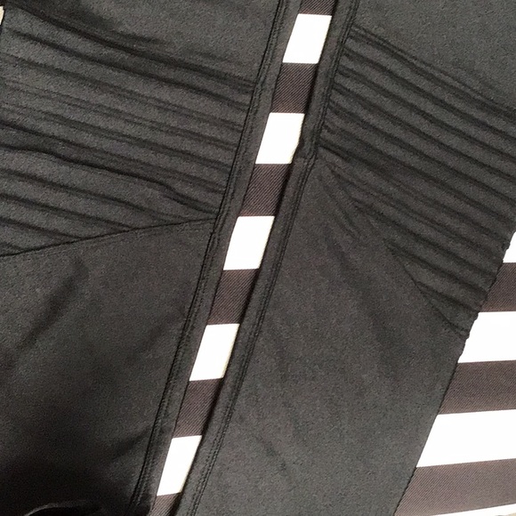 Leggings With Pattern. - Picture 1 of 7